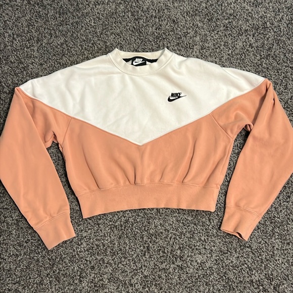 Nike Sweaters - Nike Cropped Crewneck Sweater Size Small Good Condition